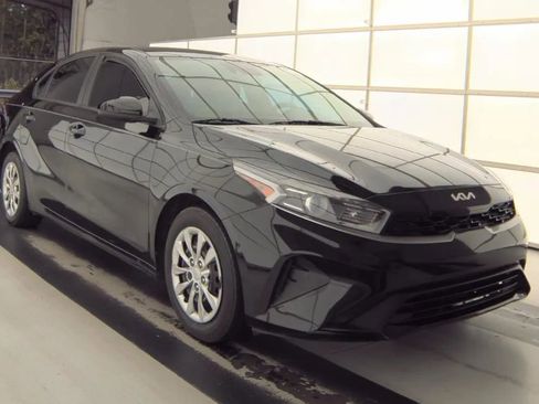 Used 2024 Kia Forte LX FWD image 2