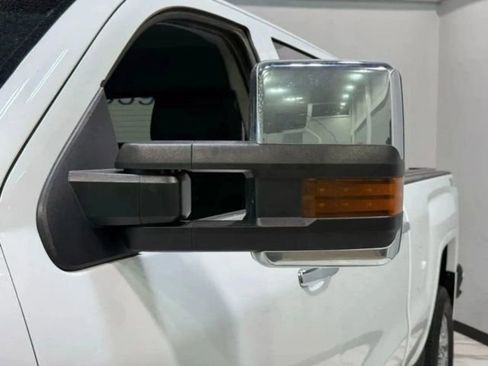 Used 2015 GMC Sierra 2500 Denali w/ Duramax Plus Package image 10