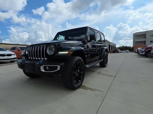 Used 2023 Jeep Wrangler Unlimited Sahara w/ Cold Weather Group AWD/4WD image 1