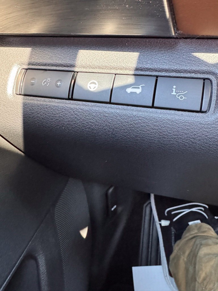 Used 2025 Nissan Pathfinder Platinum w/ Cargo Package AWD/4WD image 31
