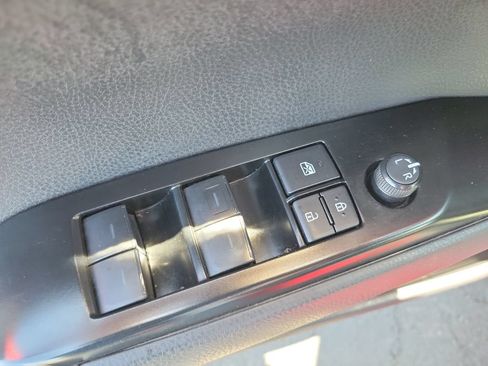 Used 2025 Toyota Camry SE w/ Convenience Package FWD image 23