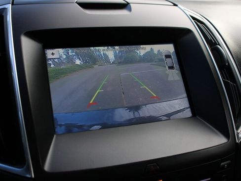 Used 2016 Ford Edge Titanium image 9