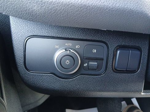 Used 2023 Mercedes-Benz Sprinter 2500 image 23