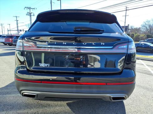 Certified 2022 Lincoln Nautilus Reserve w/ Equipment Group 201A image 7