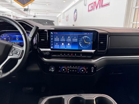 Certified 2022 Chevrolet Silverado 1500 RST w/ Z71 Off-Road Package image 17