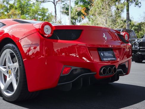 Certified 2013 Ferrari 458 Italia Base image 16