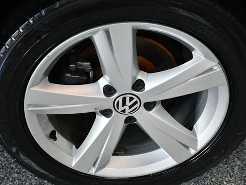 Used 2012 Volkswagen Passat 2.5 SE FWD image 18