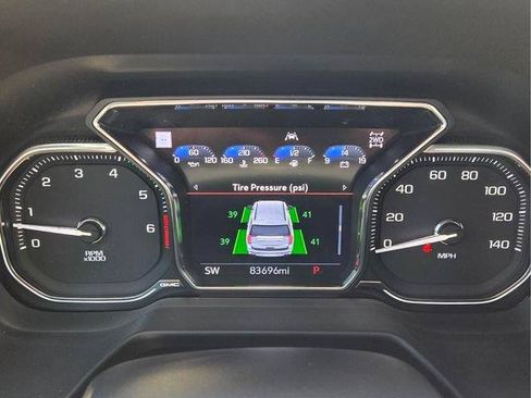 Used 2021 GMC Yukon XL AT4 w/ Rear Media and Nav Package AWD/4WD image 37