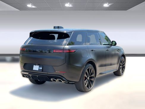Used 2025 Land Rover Range Rover Sport Dynamic SE AWD/4WD image 9