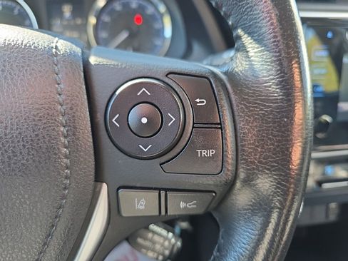 Used 2019 Toyota Corolla L image 26