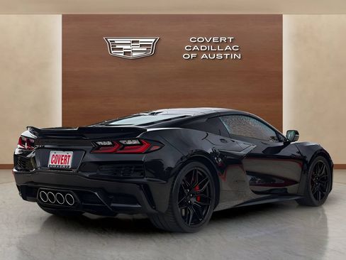 Used 2024 Chevrolet Corvette Z06 RWD image 4