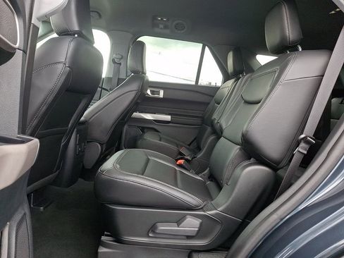 Certified 2023 Ford Explorer XLT w/ Equipment Group 202A AWD/4WD image 10