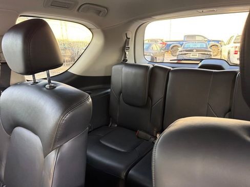 Used 2024 Nissan Armada SL w/ Captain's Chairs Package image 35