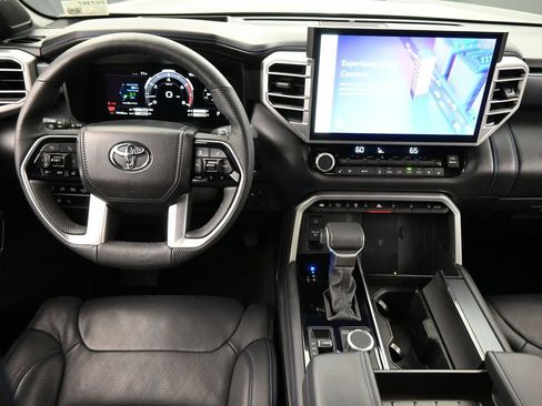 Used 2025 Toyota Tundra Platinum AWD/4WD image 7