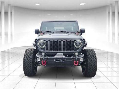 Used 2025 Jeep Wrangler Unlimited Rubicon w/ Convenience Group image 8