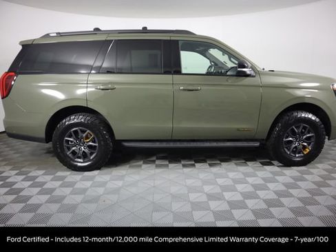 Used 2025 Ford Expedition Tremor AWD/4WD image 3