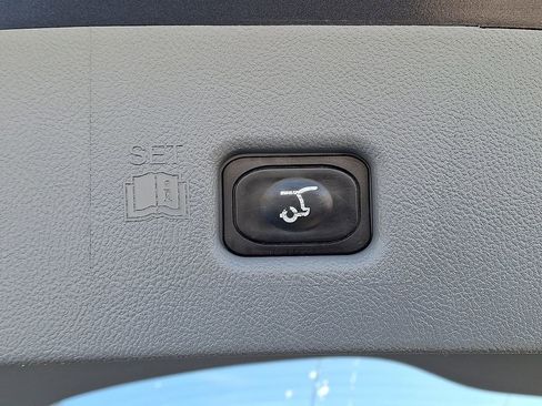 Used 2022 Lincoln Nautilus Reserve image 30