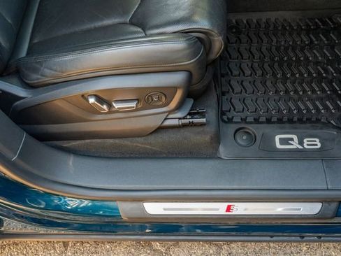 Used 2021 Audi Q8 Prestige w/ Prestige Package image 43