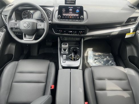 New 2026 Nissan Rogue SV FWD image 2