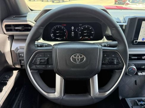 Used 2024 Toyota Tacoma TRD Sport AWD/4WD image 13
