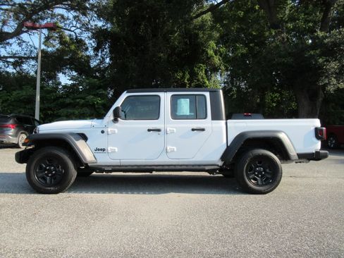 Certified 2024 Jeep Gladiator Sport AWD/4WD image 4