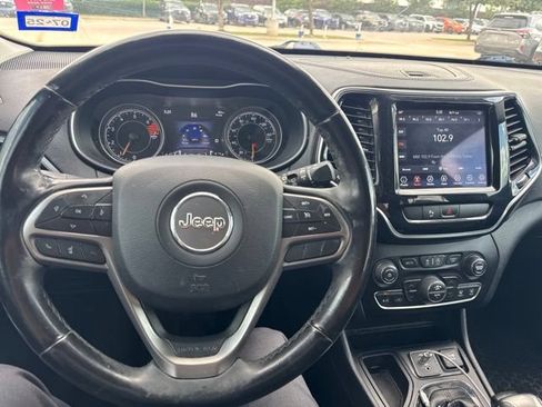 Used 2020 Jeep Cherokee Limited FWD image 9