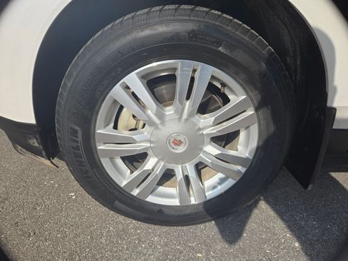 Used 2015 Cadillac SRX Luxury w/ Driver Awareness Package FWD image 26