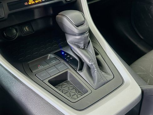 Used 2024 Toyota RAV4 XLE image 25