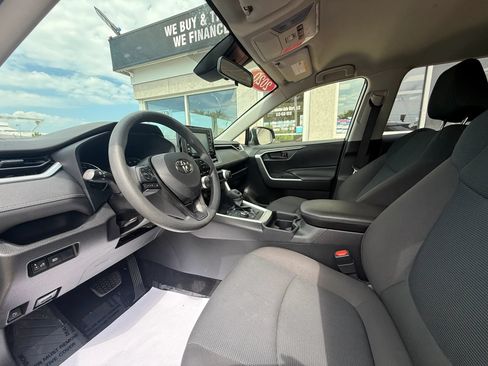 Used 2020 Toyota RAV4 LE w/ All Weather Liner Package AWD/4WD image 9
