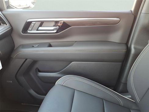 New 2026 Chevrolet Tahoe Premier image 25