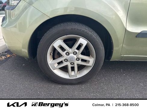 Used 2010 Kia Soul + FWD image 8