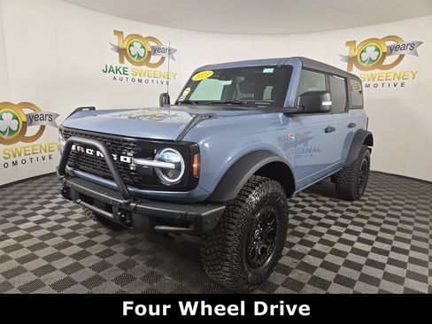 Used 2023 Ford Bronco Wildtrak image 3