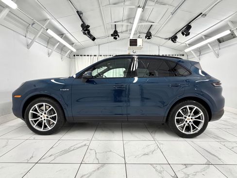 New 2026 Porsche Cayenne E-Hybrid image 2