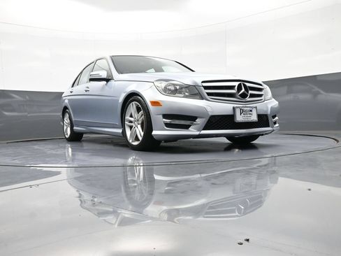 Used 2013 Mercedes-Benz C 300 4MATIC Sedan image 29