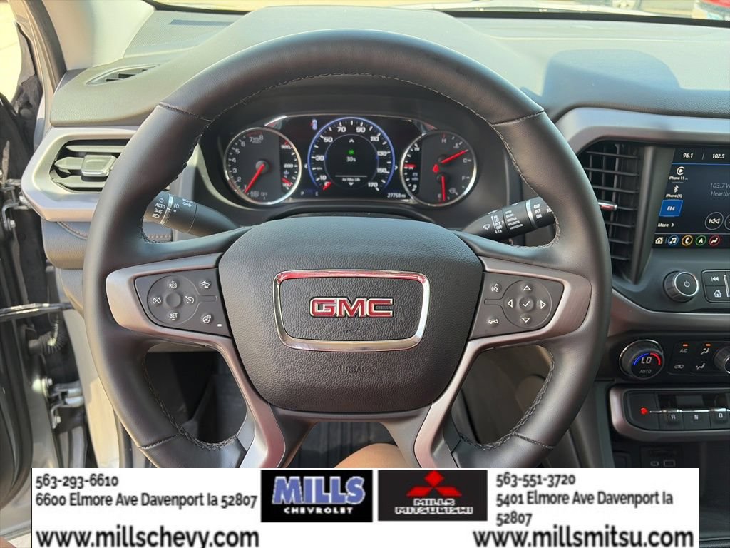 Used 2023 GMC Acadia AT4 w/ Technology Package AWD/4WD image 12