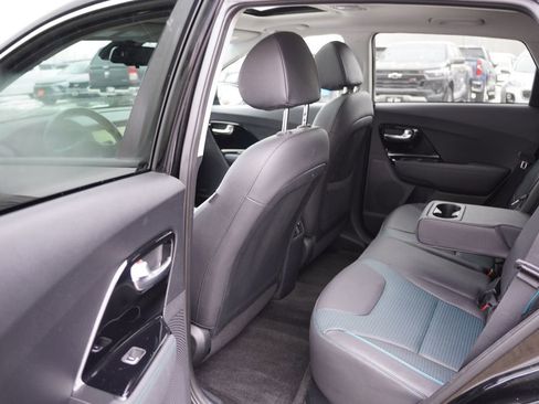 Used 2022 Kia Niro EX Premium w/ Cold Weather Package image 17