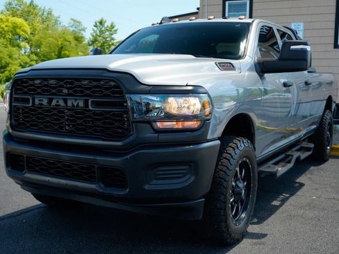 Used 2024 RAM 2500 Tradesman w/ Snow Chief Group AWD/4WD image 9