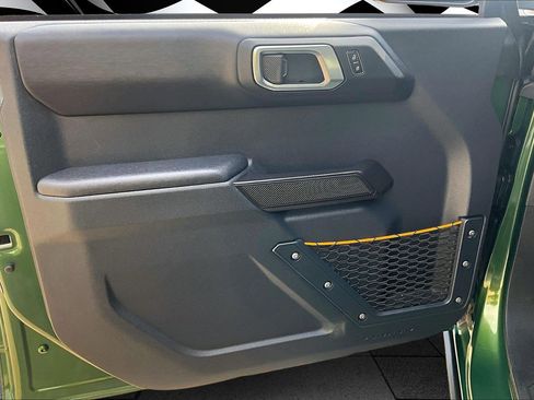 Used 2024 Ford Bronco Badlands w/ Sasquatch Package image 18