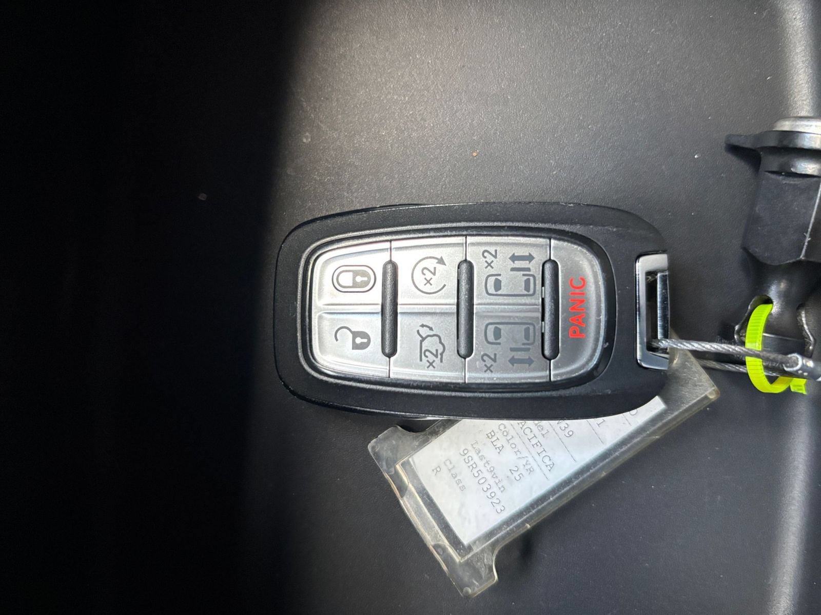 Used 2025 Chrysler Pacifica Select FWD image 20