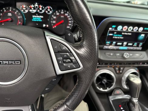 Used 2018 Chevrolet Camaro SS RWD image 33