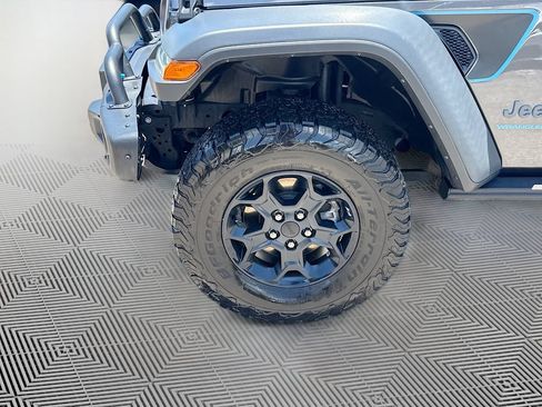Used 2023 Jeep Wrangler Unlimited Rubicon 4xe AWD/4WD image 35