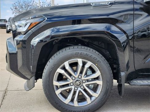New 2025 Toyota 4Runner Limited image 5