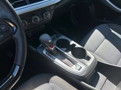 Used 2024 Chevrolet Trax RS w/ Sunroof Package FWD image 15