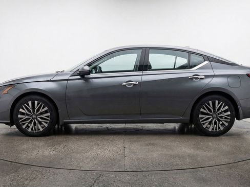 Used 2025 Nissan Altima 2.5 SV image 5