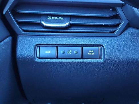 Used 2025 Nissan Altima 2.5 SV image 14