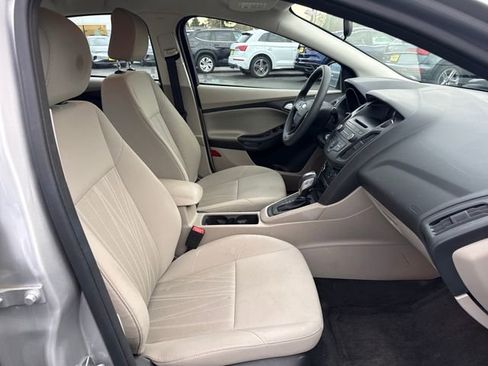 Used 2015 Ford Focus SE image 10