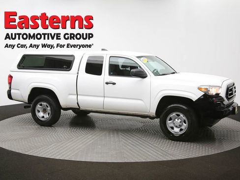 Used 2020 Toyota Tacoma SR image 45