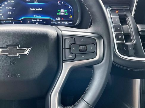 Used 2024 Chevrolet Tahoe Z71 w/ Luxury Package AWD/4WD image 19