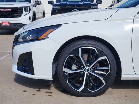 Used 2024 Nissan Altima 2.5 SR image 5