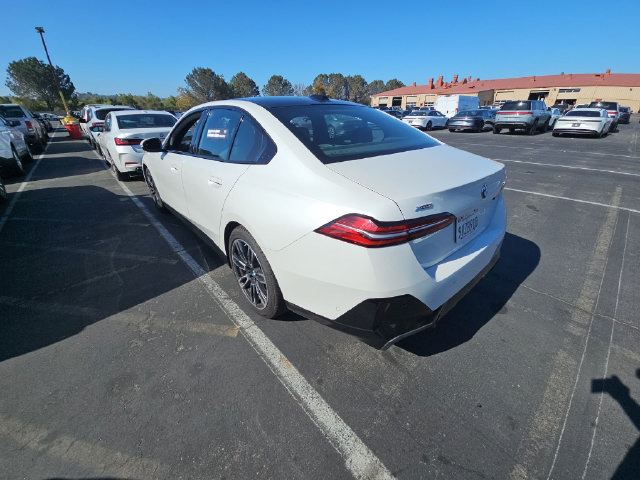 Used 2026 BMW 530i xDrive AWD/4WD image 5